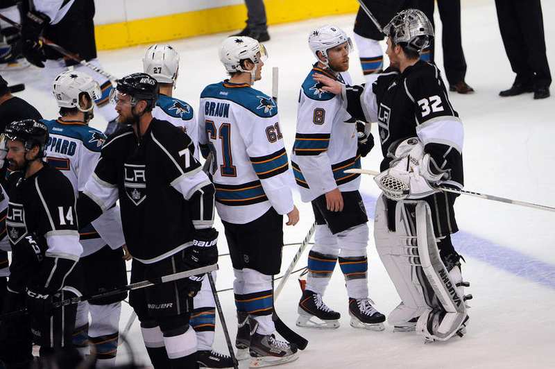 Illustration for article titled With A Little Luck And A Gigantic Glove Save, The Kings Carry On